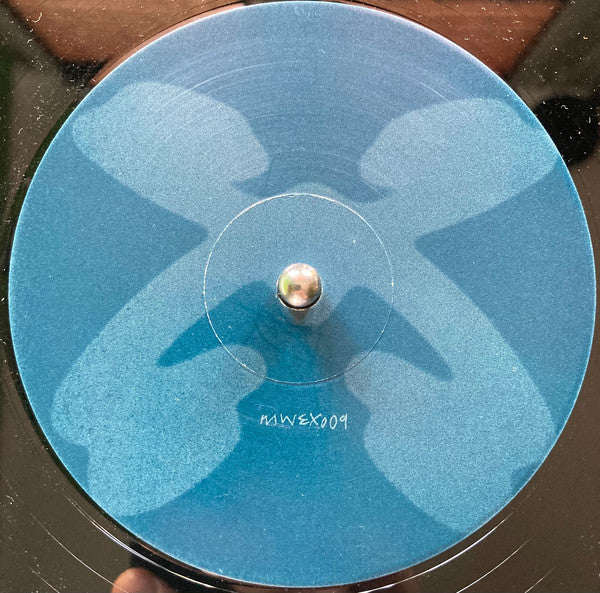 DJ Solo Featuring J.T. (4) : Pressure (12")
